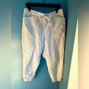 LOFT Petite Joggers Size Large